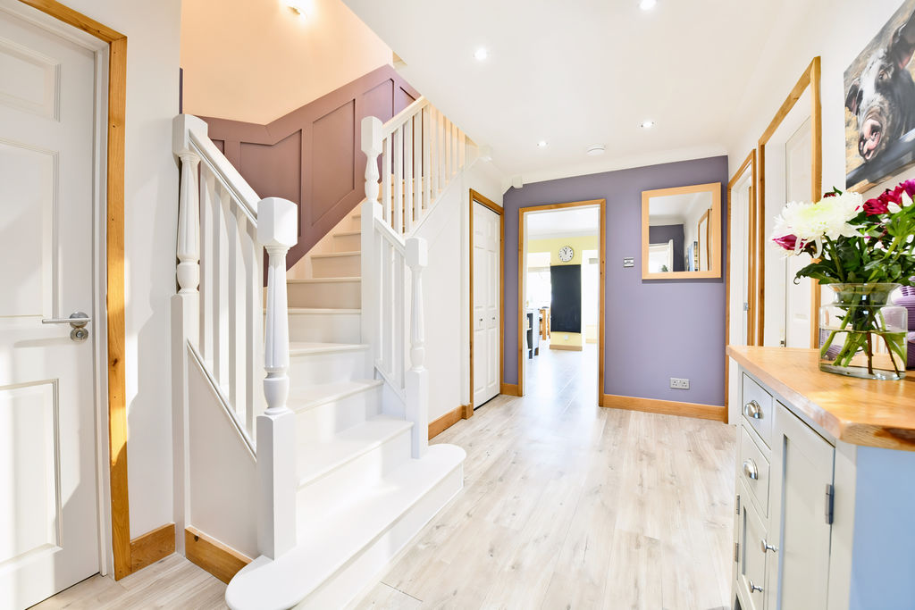 Entrance Hallway- click for photo gallery